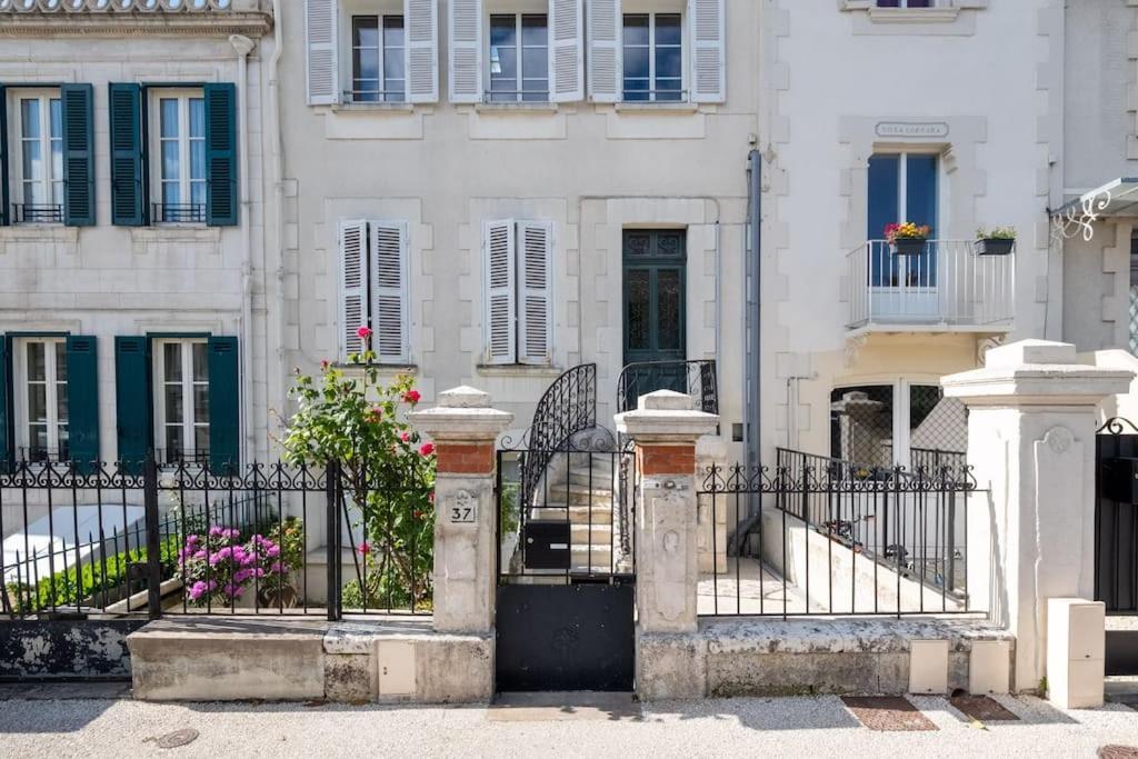 Superbe Appartement Facon Loft A 2 Pas Du Centre ! La Rochelle  Exterior photo