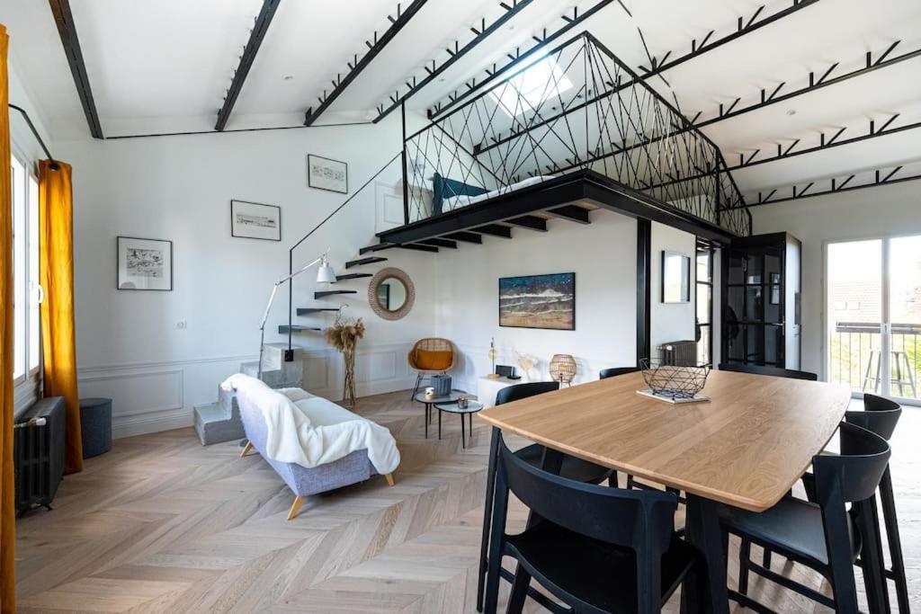 Superbe Appartement Facon Loft A 2 Pas Du Centre ! La Rochelle  Exterior photo